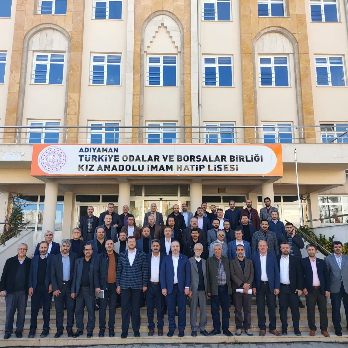 genconderurfa's tweet photo. Önder Genel merkez’den 3 kişilik heyetin ve il Gençlik başkanımızın da katılımıyla Önder ve Genç Önder bölge toplantısı,  Adıyaman ilimizde gerçekleştirildi. Alınan kararların hayırlara vesile olmasını temenni ederiz. https://t.co/fXkC3RaIb2
