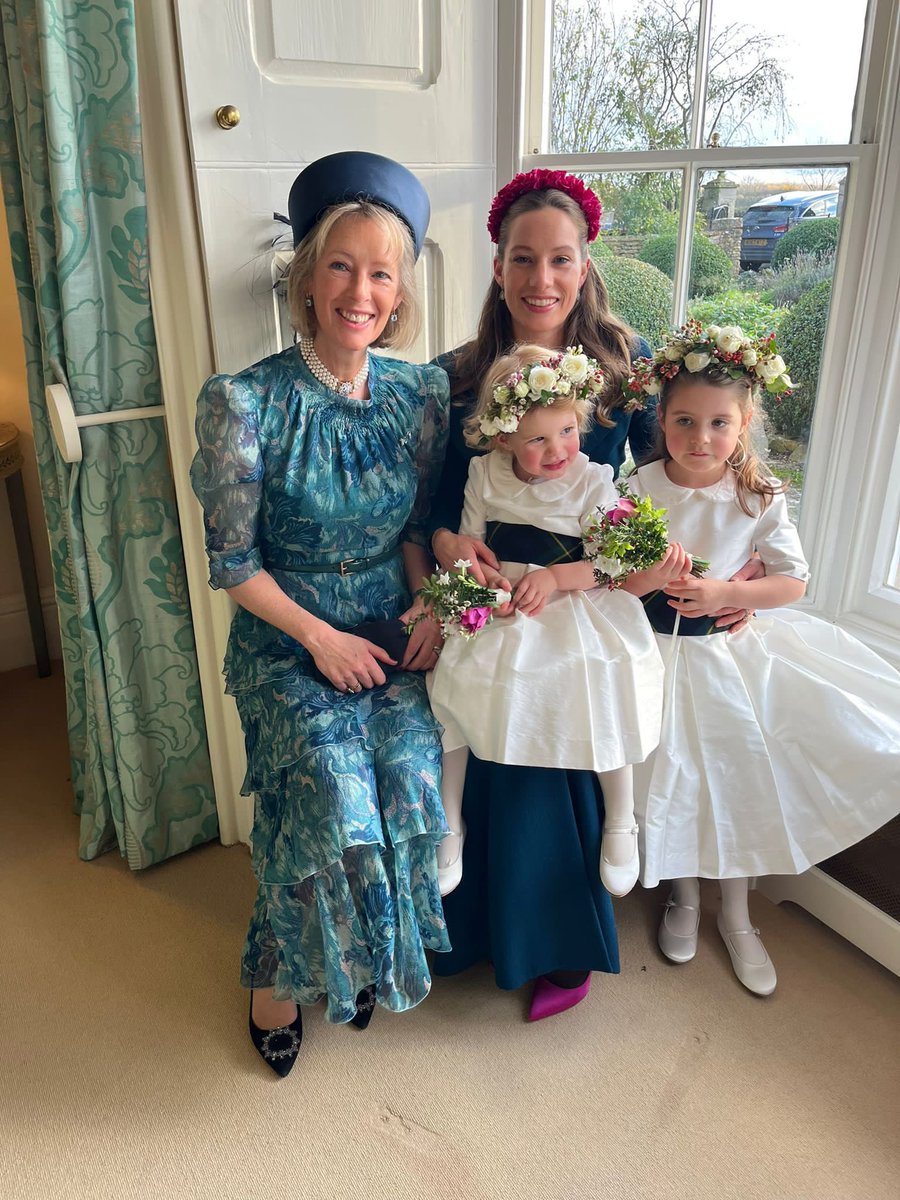Zazgl's tweet photo. Congrats to my darling step daughter Iona now Mrs Oliver Keene! 🥰👰‍♀️ https://t.co/Yj4Z5YzhR9
