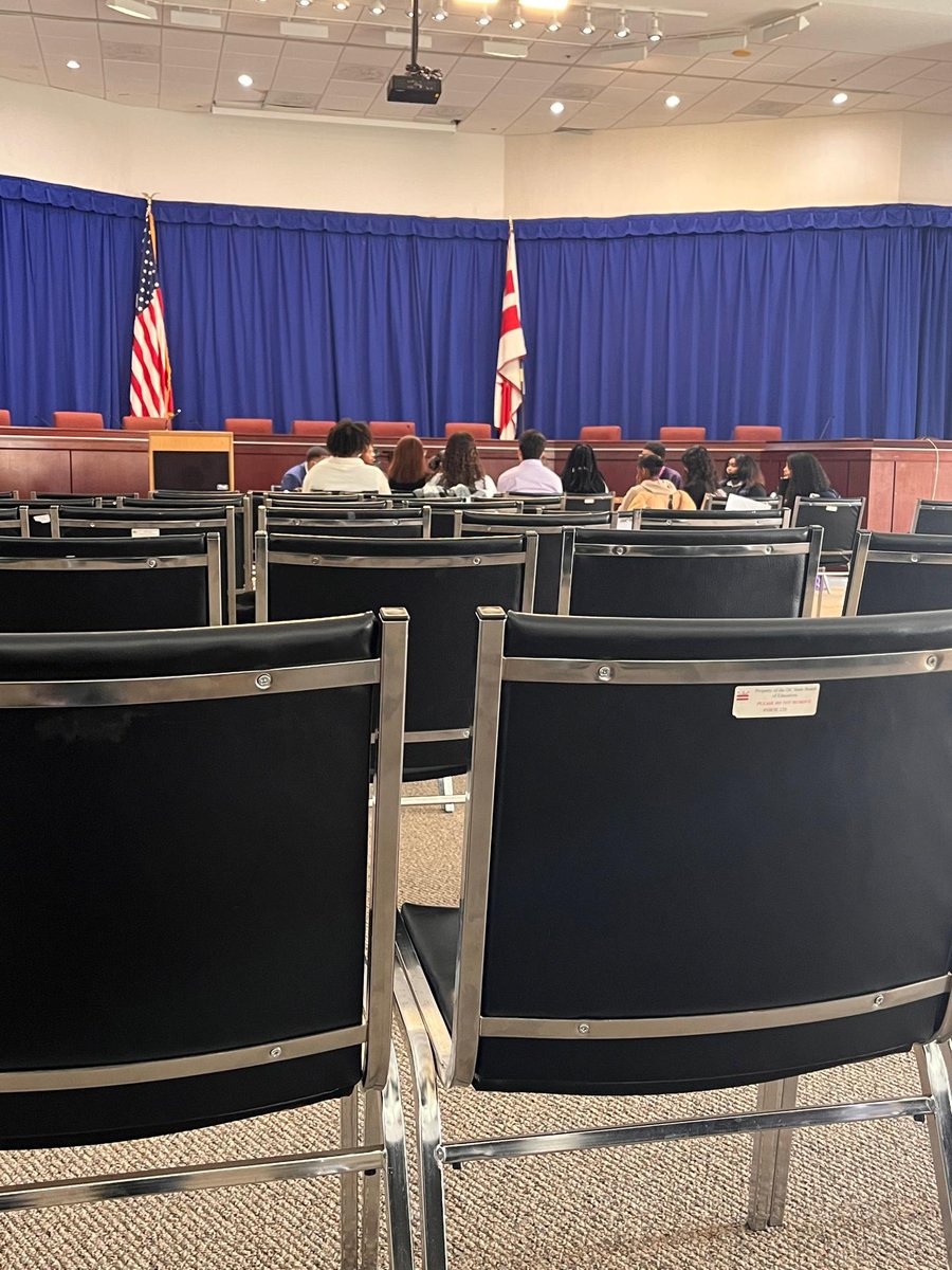 _fixpat's tweet photo. We attended the DC Youth & Government's Youth Summit this Fri, where we met high school students from Washington, DC! It was a pleasure meeting them; we hope some of them will volunteer for FixPat one day! @ChiBornfree
#fixpat #chibornfree #neuromama #JEDI #disabilityjustice https://t.co/TGrm6wD5H0