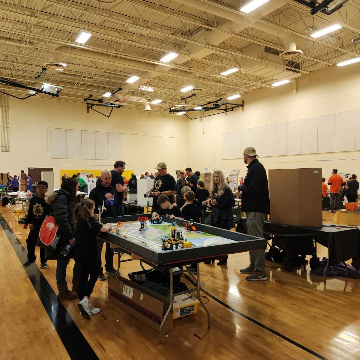 Wavo_Robotics's tweet image. Thank you to everyone that made our elementary school robotics competition a success! We appreciate everyone&apos;s patience! The kids had an amazing time!
#elementaryrobotics 
#waverlyrobotics 
#legoleague