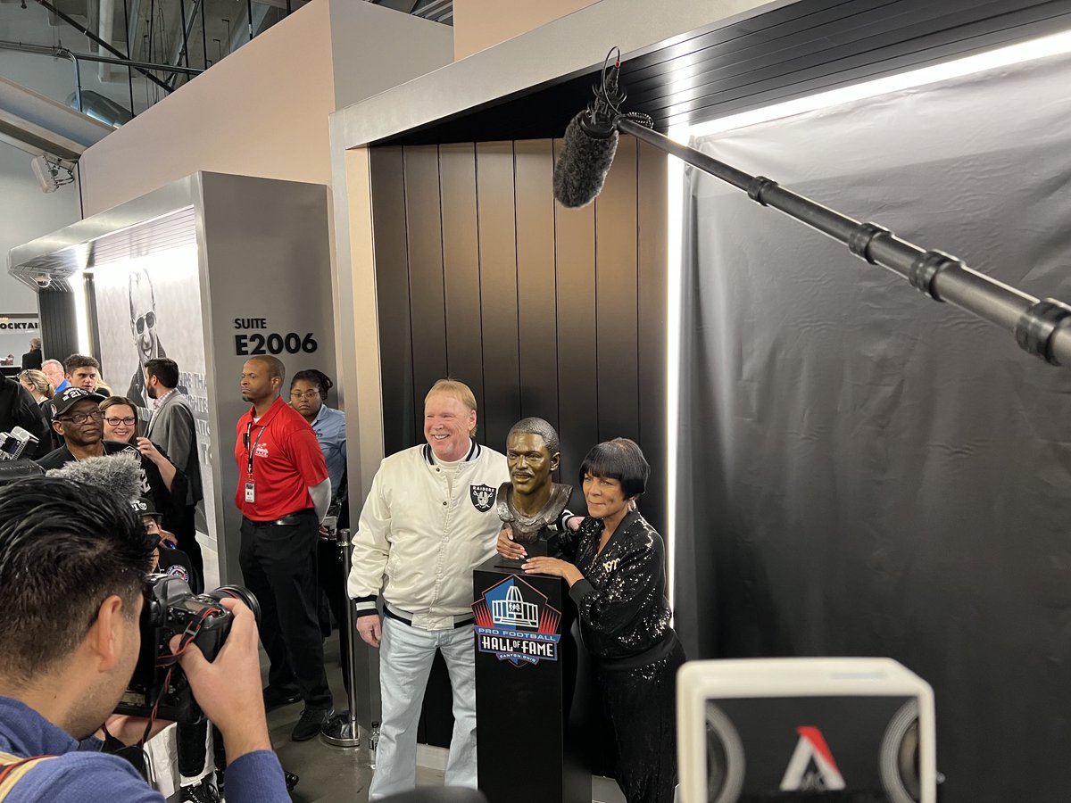 Your Boy Q on Twitter "Cliff Branch sister Elaine Anderson and Raiders