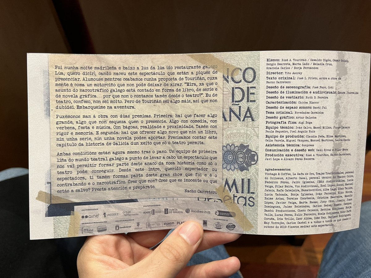 Leído el libro, vista la serie –me falta la novela gráfica– no sabía qué esperar de la versión en teatro. 

Pues cumple con mucho lo que promete <a href="/NachoCarretero/">Nacho Carretero</a>. Muchas risas, fiesta, y a punto de alguna lágrima.

Noraboa <a href="/xatouri/">Xosé A. Touriñán</a> <a href="/CesarGoldi/">César Goldi</a> <a href="/martafisterra/">Marta Lado</a> <a href="/Grace_Charles/">Graciela Carlos</a> SergioZ