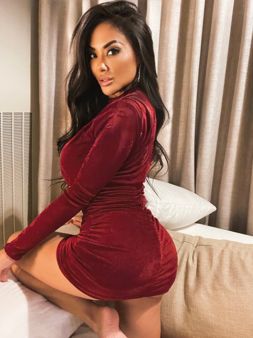 Hi;) there&rsquo;s more to this photo set on   https://t.co/kMIFYCopog https://t.co/Mzmfn4OmZf