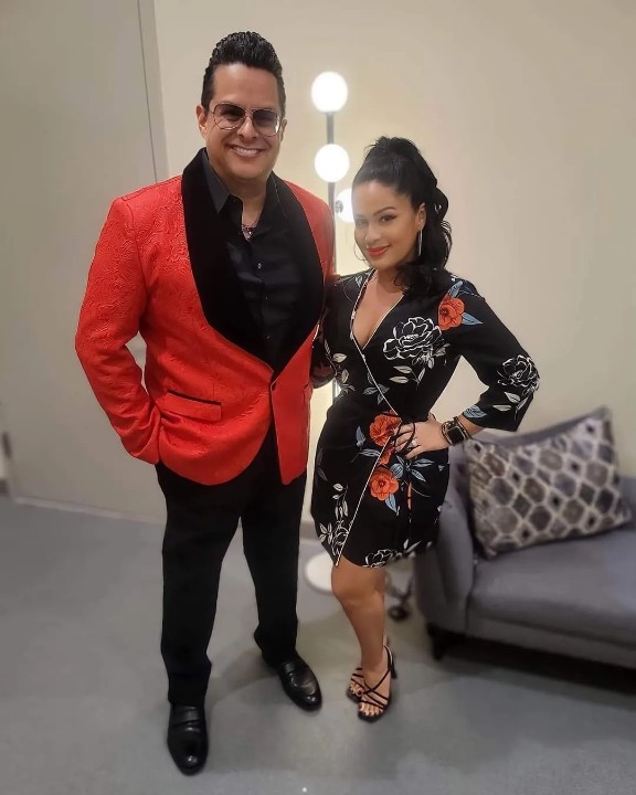 titopuentejr's tweet photo. Stunning and gorgeous💥, as for me I'm not so bad. 😍 she got love for this guy right here. @rosalie_ls #mambolife #powercouple #titopuentejr 
#📸 #gorgeous #stunning https://t.co/bkd10rJrbw
