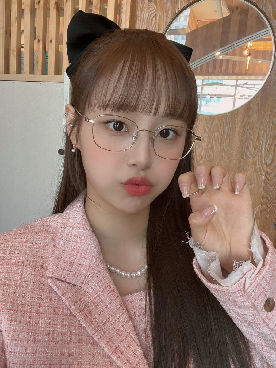 lufallyfans's tweet photo. Orbits! Please vote for Chuu on the upick app through the monthly vote poll!

✅ 1 Million KRW donation to charity in Chuu’s Name

✅ if we get 5 million votes for Chuu we will get a Sinchon Hyundai Department Store U-plex &amp; LCD ad!

Last Day: 20/12 11am KST

#LOONA #이달의소녀 https://t.co/C96FDKcQJ4