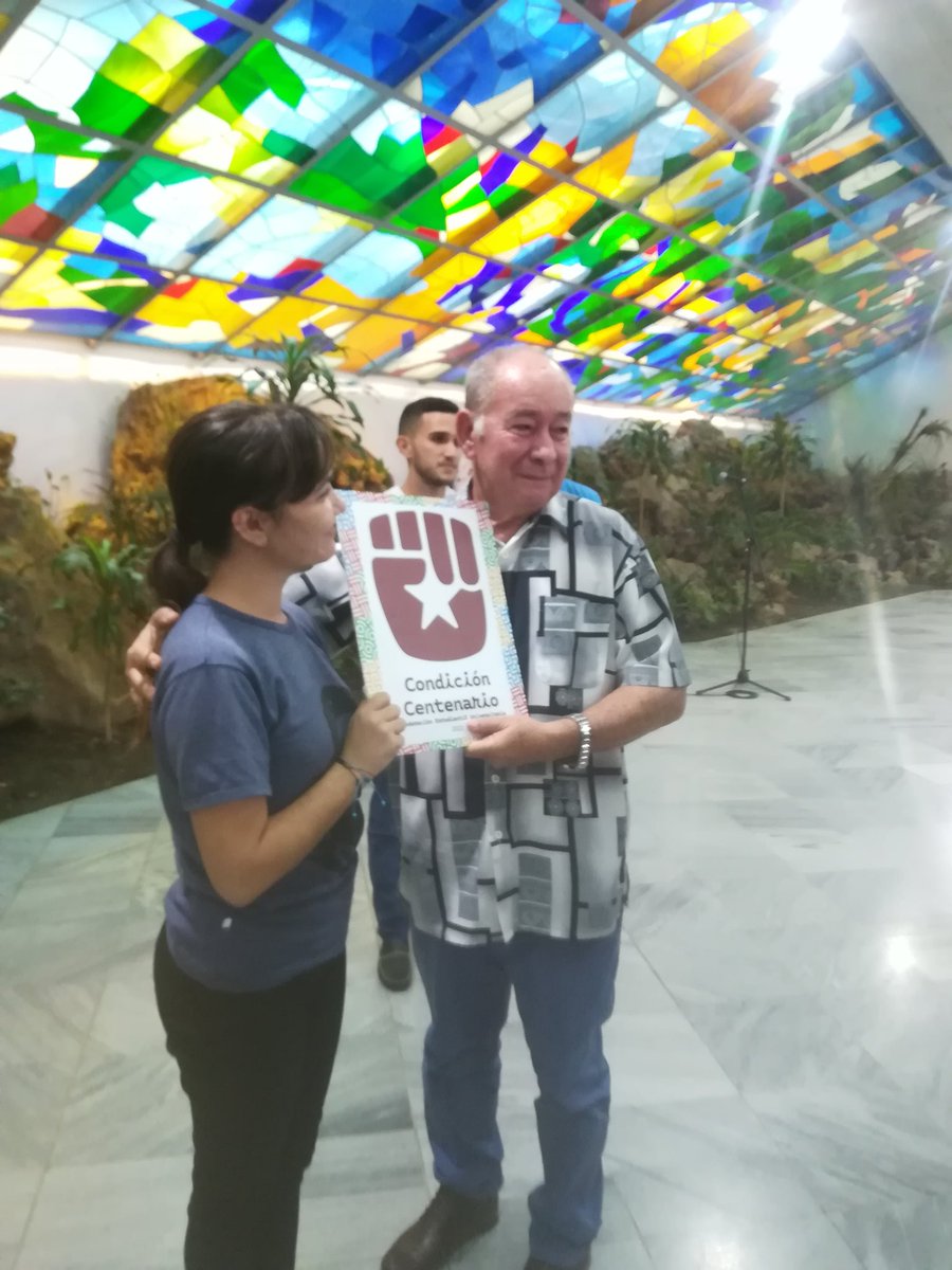 StgoUjc's tweet photo. La #FEU Nacional, a propuesta de la. 
#FEUStgo, entrega la "Condición Centenario" a las siguientes instituciones, personalidad y estudiantes de nuestra Provincia. 

#JuntosXCuba, #CentenarioFEU. https://t.co/LHA6ORpNUd