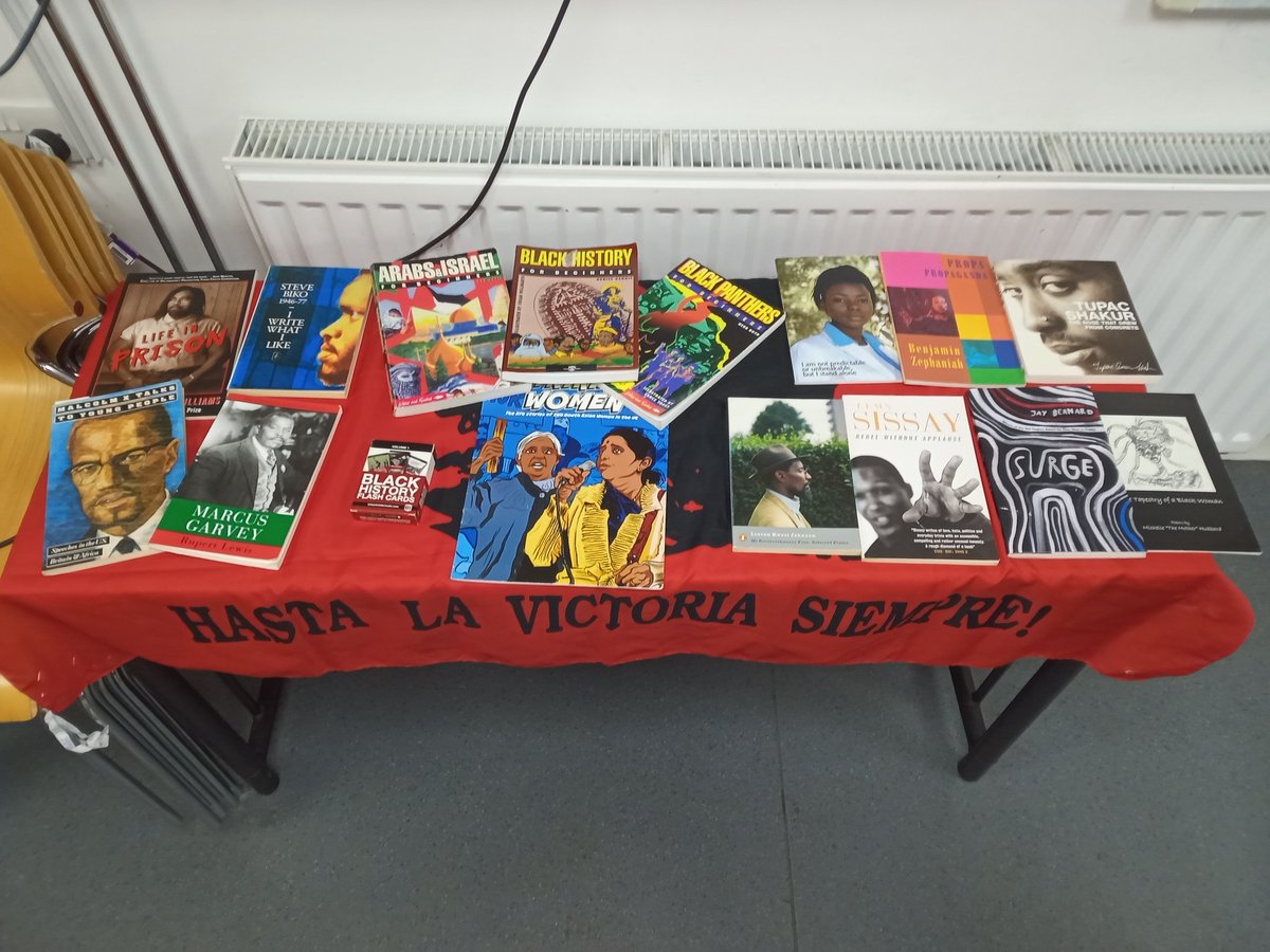 With 1 week left until the end of BLL's 2022 run/pedal, it was a treat to run a small stall in #WesterHailes this weekend, supporting @SCOREScotland's new Anti-Racism &amp; Anti-Islamophobia youth club.

Thanks for the invitation &amp; inspiration 🕊️✊🏾❤️
#EachOneTeachOne