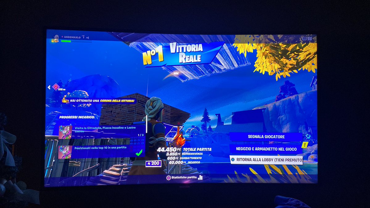 loriange06's tweet photo. Per lezioni di fortnite contattatemi…20 euro all’ora https://t.co/beez38YrlO