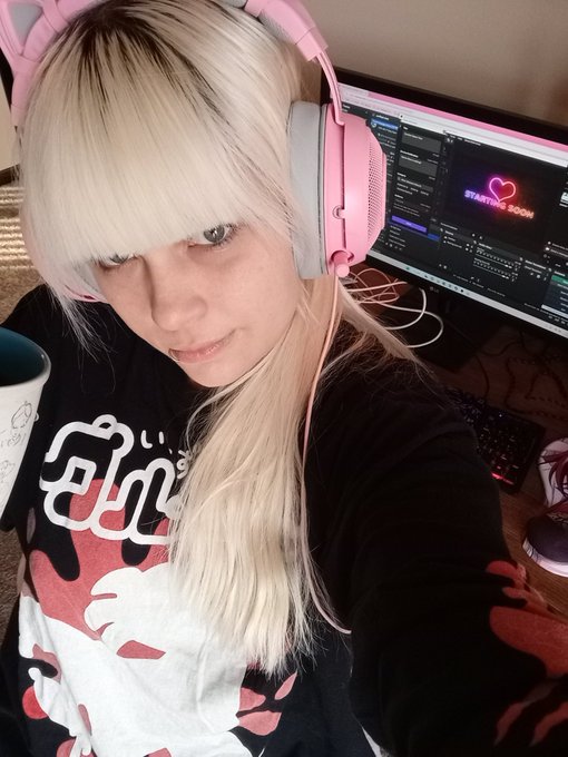 Lazy day, comfort game time! https://t.co/KpqPtF8mCM https://t.co/sLk5sd8YbK<a href="/tag/camgirl"class="tags"><span>#camgirl</span></a><a href="/tag/alternative"class="tags"><span>#alternative</span></a><a href="/tag/stepmommy"class="tags"><span>#stepmommy</span></a><a href="/tag/microkini"class="tags"><span>#microkini</span></a>