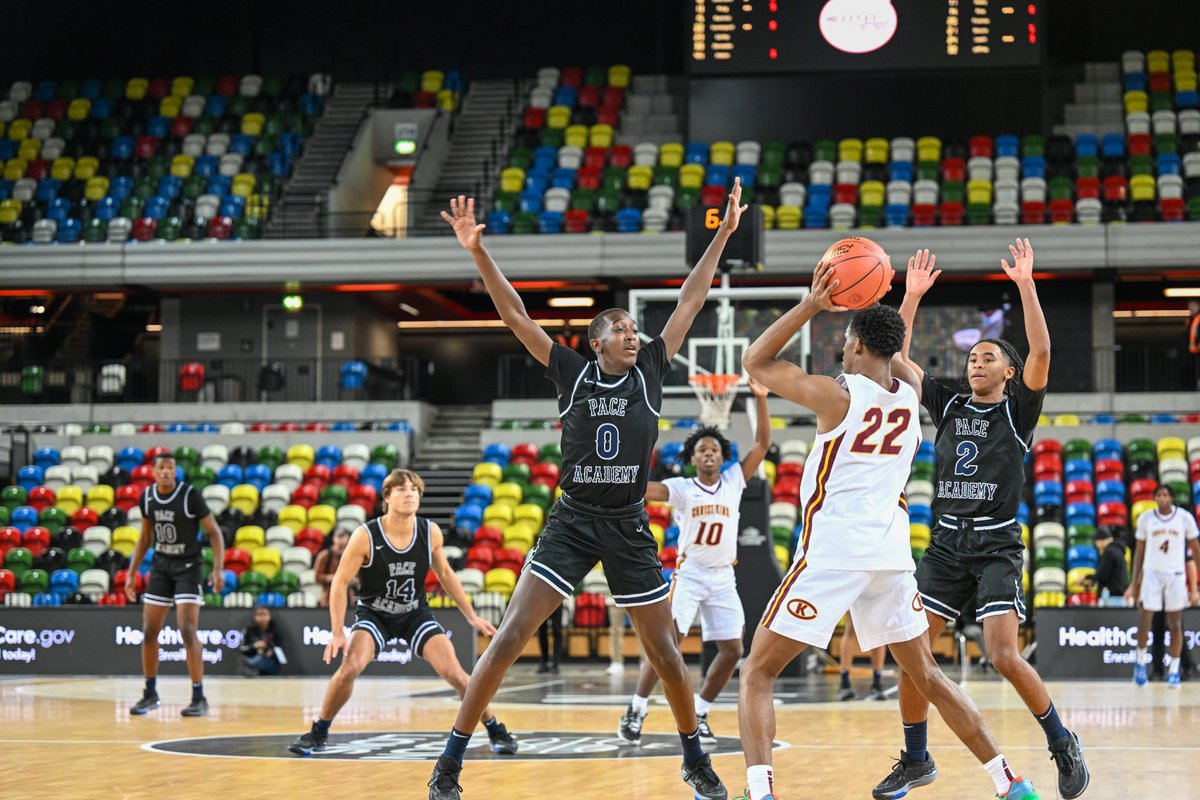 MJMad1son's tweet photo. Thank you London 🏴
Back to the A 🛫
#freshman #14yearsold #BHOFGlobal #bhof #hoophall #hoophallclassic
📸 Fred Assaf https://t.co/E0hMaAmggd