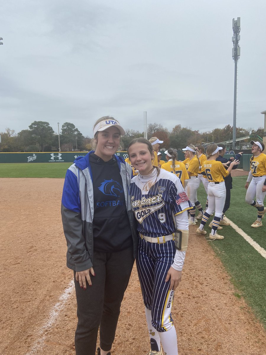 MaddyW_9's tweet photo. Was lucky to be able to attend the UTA college camp! Had a blast with the team and the coaches!💙@UTAMavsSB https://t.co/m5QPuHtkkv
