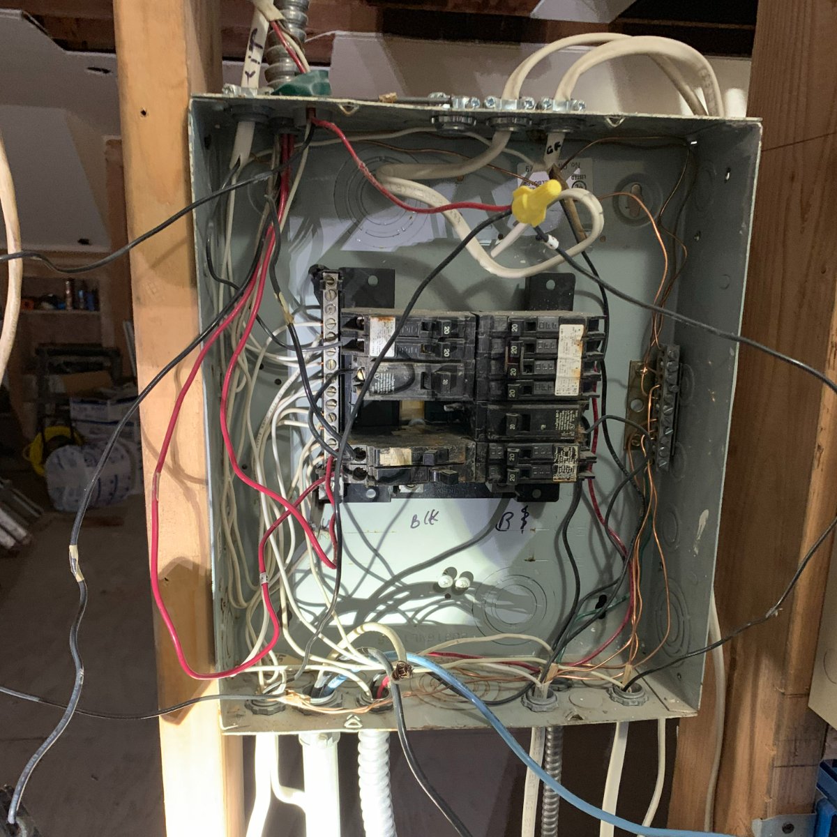 MorffElectric's tweet image. Say goodbye to your electrical worries! Our OSHA-trained electricians will walk you through the process step by step, so you can rest easy knowing any issue will be solved quickly and safely.  #ElectricalExperts #PeaceOfMind #OSHATrained #LACounty #SantaClarita #MorffElectric