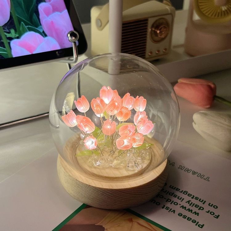 300moods's tweet photo. tulip bubble lamp 🫧🌷 https://t.co/Je6YiryjXx