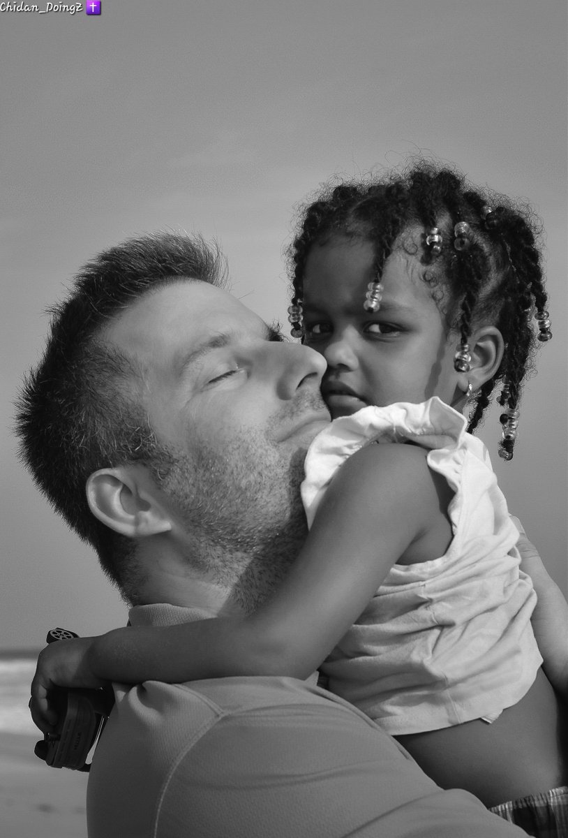 chidan_doingz's tweet photo. The reason why daughters love their dad the most is that there is at least one man in the world who will never hurt her.
Photographs by me @chidandoingz
#beachlife #chidan
#chidanshotit https://t.co/O0gJmAnBgs