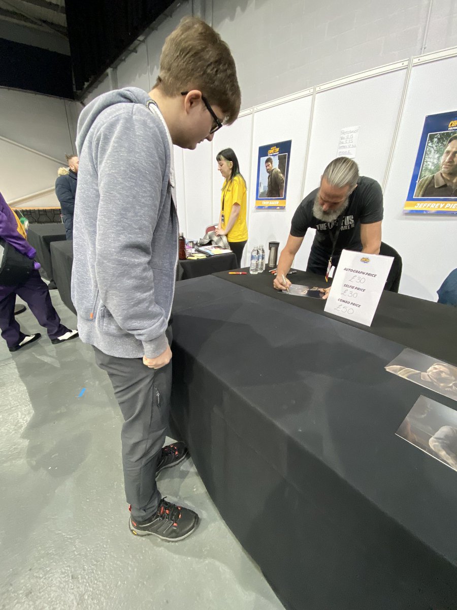 TheProf2003 tweet media