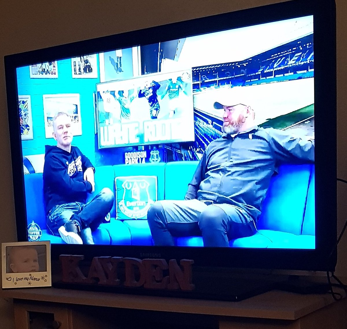StephenJLee1987's tweet photo. This @WayneRooney Interview with @THT1878 on @ToffeeTVEFC is really Intresting.

#ToffeeTV #WayneRooney #Rooney https://t.co/OCSo6gMHFG