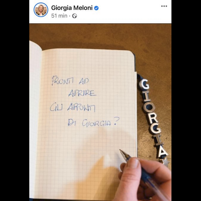 meme_ec's tweet photo. Ginny Weasley writes her first words on Voldemord's diary. https://t.co/PuDN5J9aGD