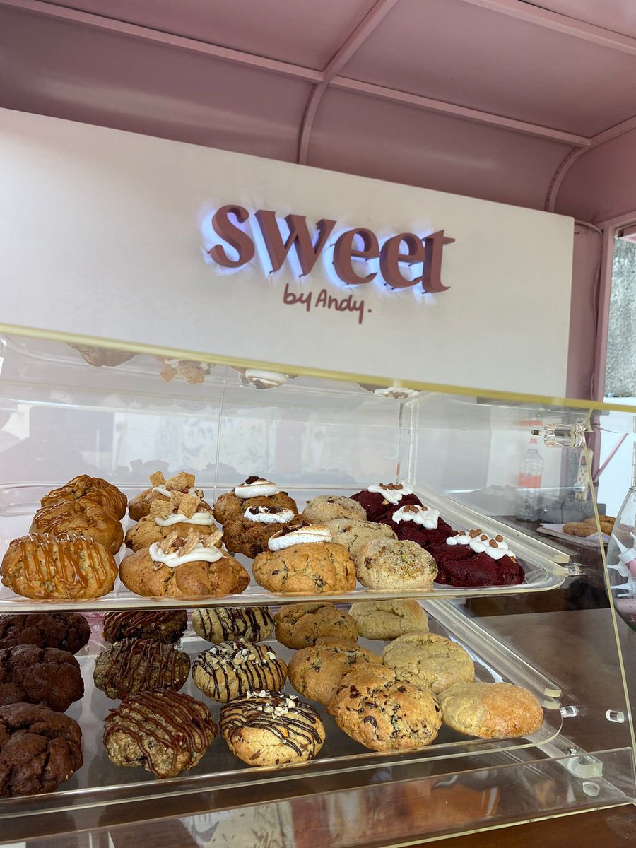 Hoy es día de la 🍪🍪🍪 los espero!!! 

Sweet by Andy
999 366 5456
maps.app.goo.gl/1n6dRhDEW5YZU6…
