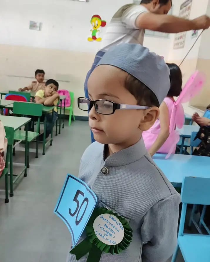 JavedAIMIM3's tweet photo. Chota owesi https://t.co/eC2J2r6vvd