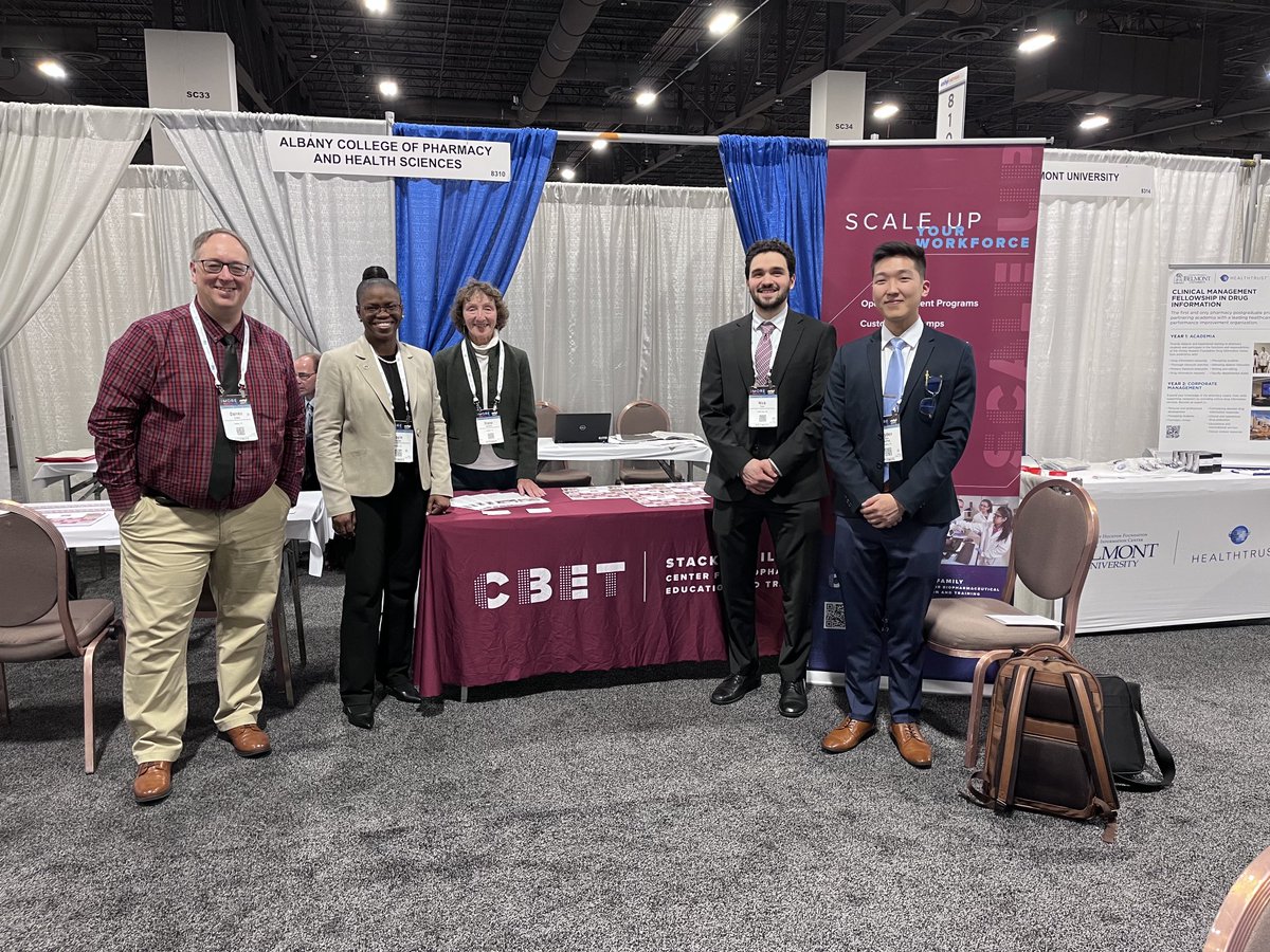 PrezEmerita's tweet photo. So proud of these ⁦@acphsofficial⁩ superstars🤩 ⁦@kidneyrph⁩ @nick_ferri24 ⁦@ASHPOfficial⁩ #ashp22 https://t.co/BWw7qbqO26