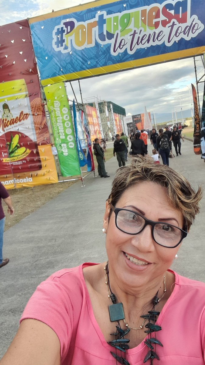 marhidalgo29's tweet photo. Yo #modoexpo así andamos en Acarigua... https://t.co/6UKBQKYfc4