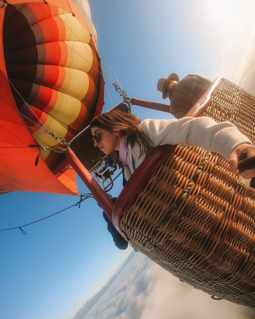 CanterburyMid's tweet photo. ☁️ Floating above the clouds.....✨ Stunning capture 📷 by @ull_to_olidays
📍: @ballooningcanterbury 
For more info 👉 https://t.co/uFDqteGrjY
#visitmidcanterburynz #ballooningcanterbury #explorechc https://t.co/S52rAv1l4X
