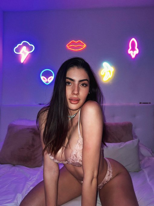 Watch paulina franco lopez's leaked NSFW photo on TwXstars