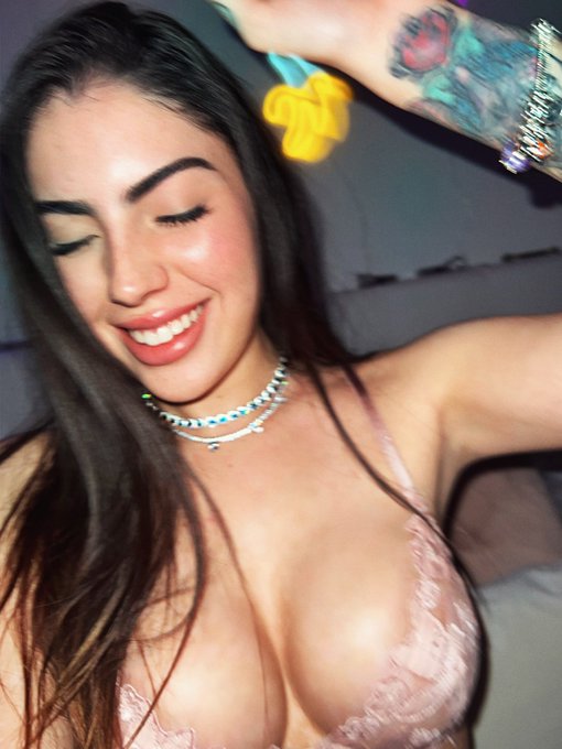 Watch paulina franco lopez's leaked NSFW photo on TwXstars