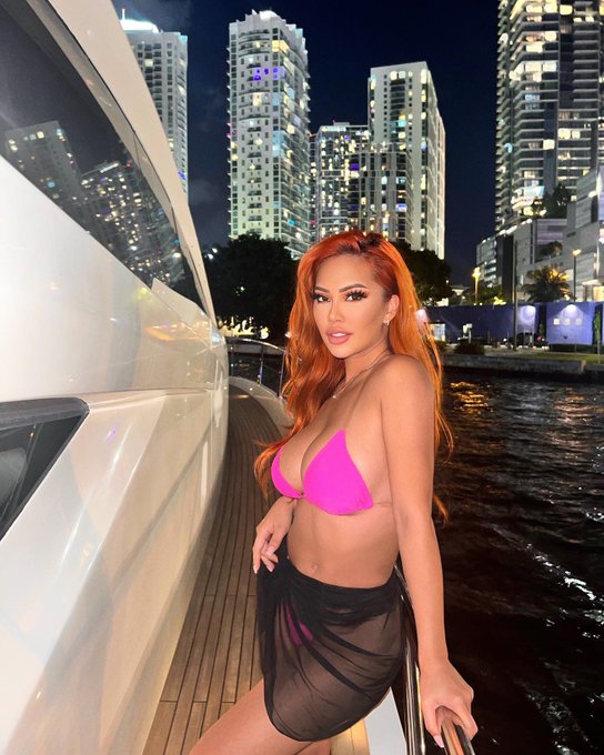 Art Basel Miami weekend 💗💕 https://t.co/bpnKpKVtwQ<a href="/tag/rollingloudny"class="tags"><span>#rollingloudny</span></a>