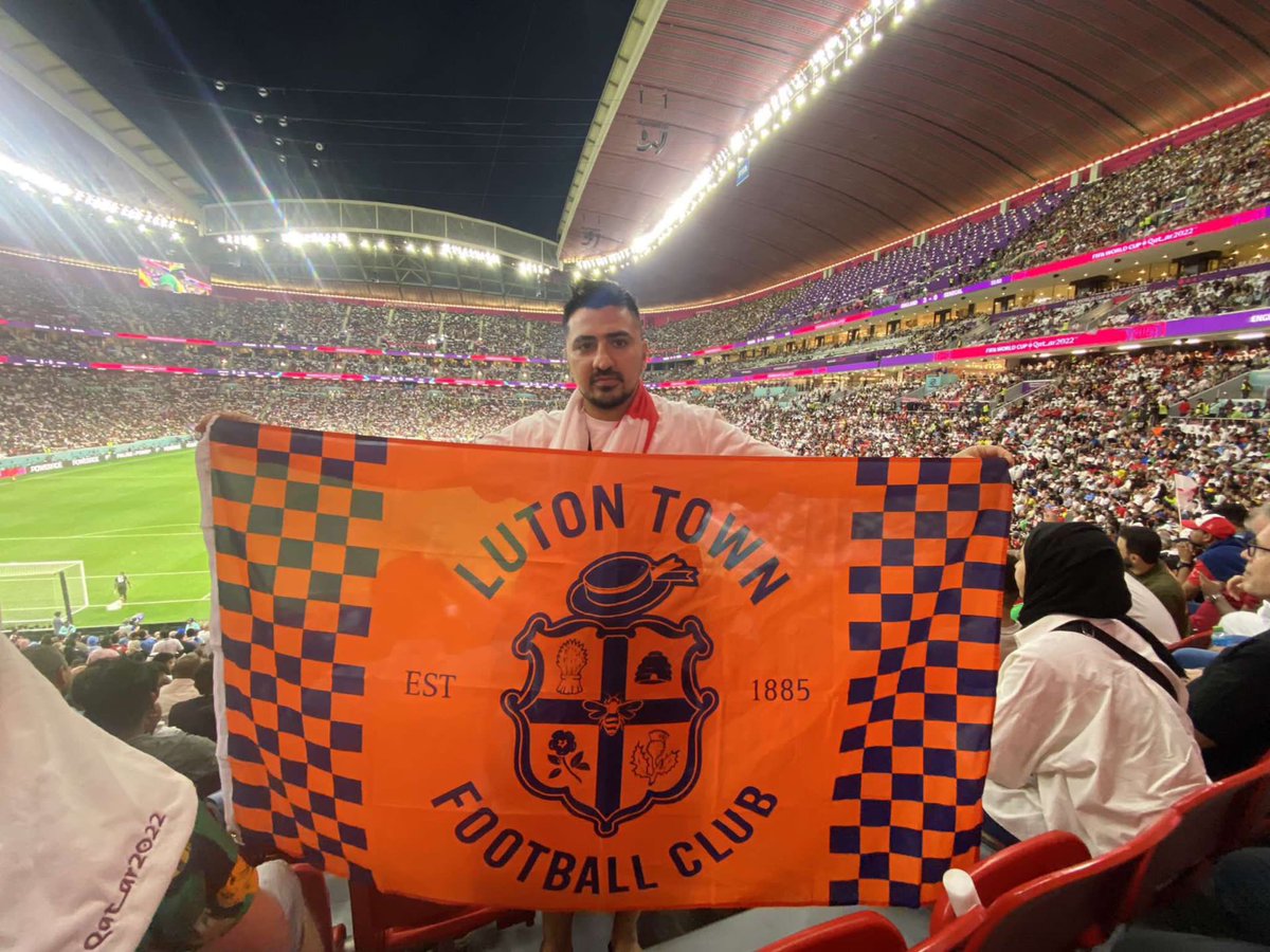 ZanoonM's tweet photo. @LutonTown @LutonNews_LTFC @LDNLutonAirport @lutoncouncil Watching England 🏴󠁧󠁢󠁥󠁮󠁧󠁿 Vs Senegal 🇸🇳 at Qatar 🇶🇦 Word Cup 2022.. Amazing  Had to Show Support From Luton My home Town.. https://t.co/dH5OL5lWG0