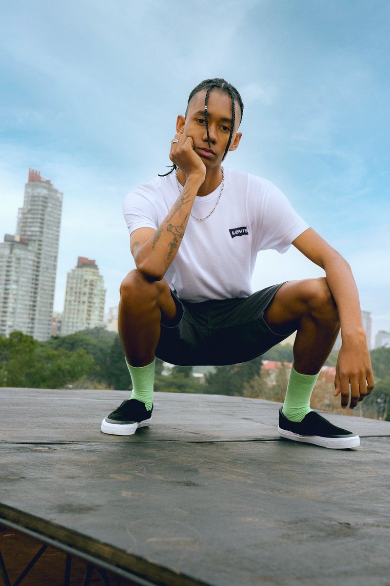 Levi's Argentina tweet media