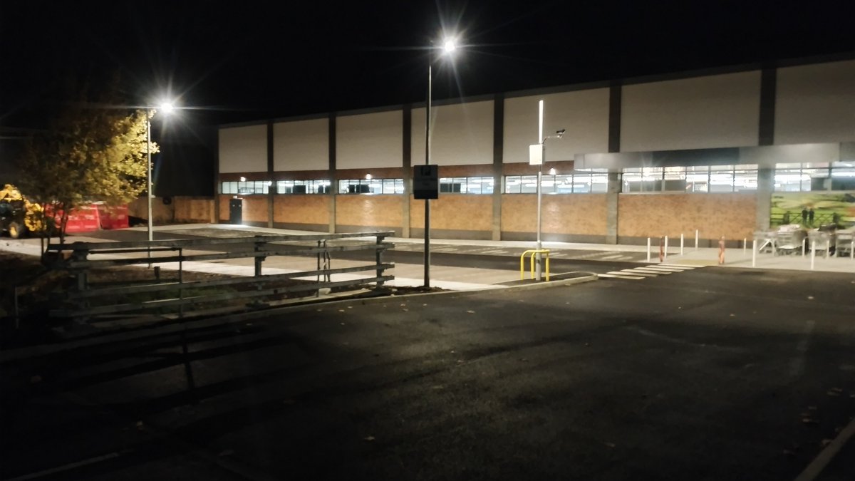 "What climate crisis?" Says <a href="/AldiUK/">Aldi Stores UK</a>, as a diesel generator running 24/7 powers the lights in a building, which is closed and devoid of staff, and lighting a car park which is empty. Does the impact on our #darkskies in the protected <a href="/sdnpa/">South Downs National Park</a> <a href="/TrevorBeattie/">Trevor Beattie</a>    mean nothing?