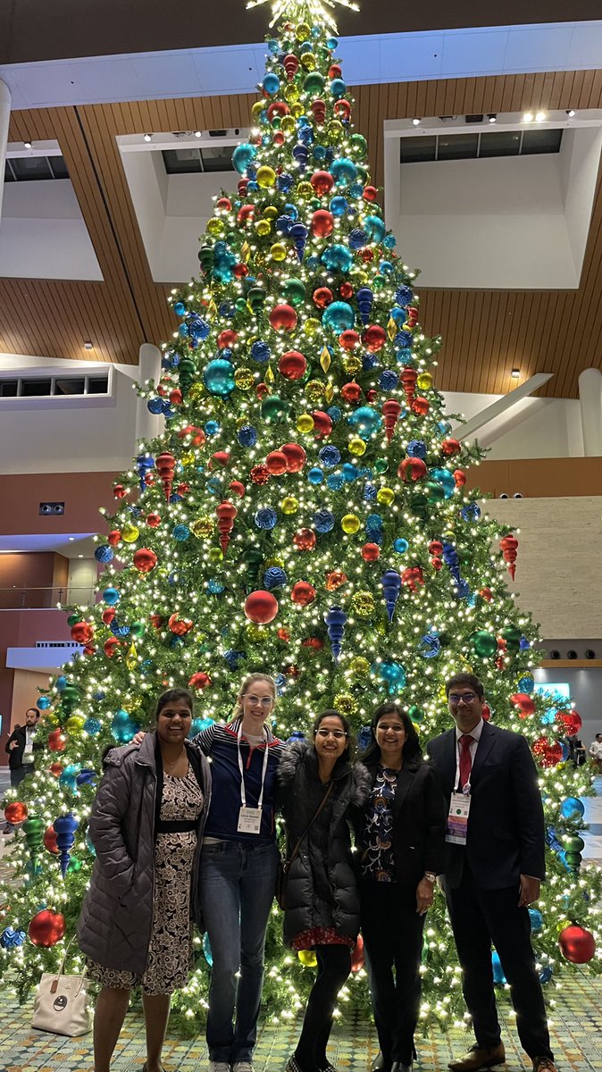 prasanna252's tweet photo. @NeuroUky gang at #AES2022! @SallyMathiasMD1 @BojarskiLauren @ranivasireddy22 @PervinSaniya https://t.co/8ttDSV6N7w