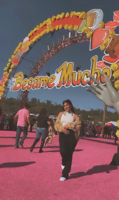 besame mucho 💋 https://t.co/h5VZkUl5zt