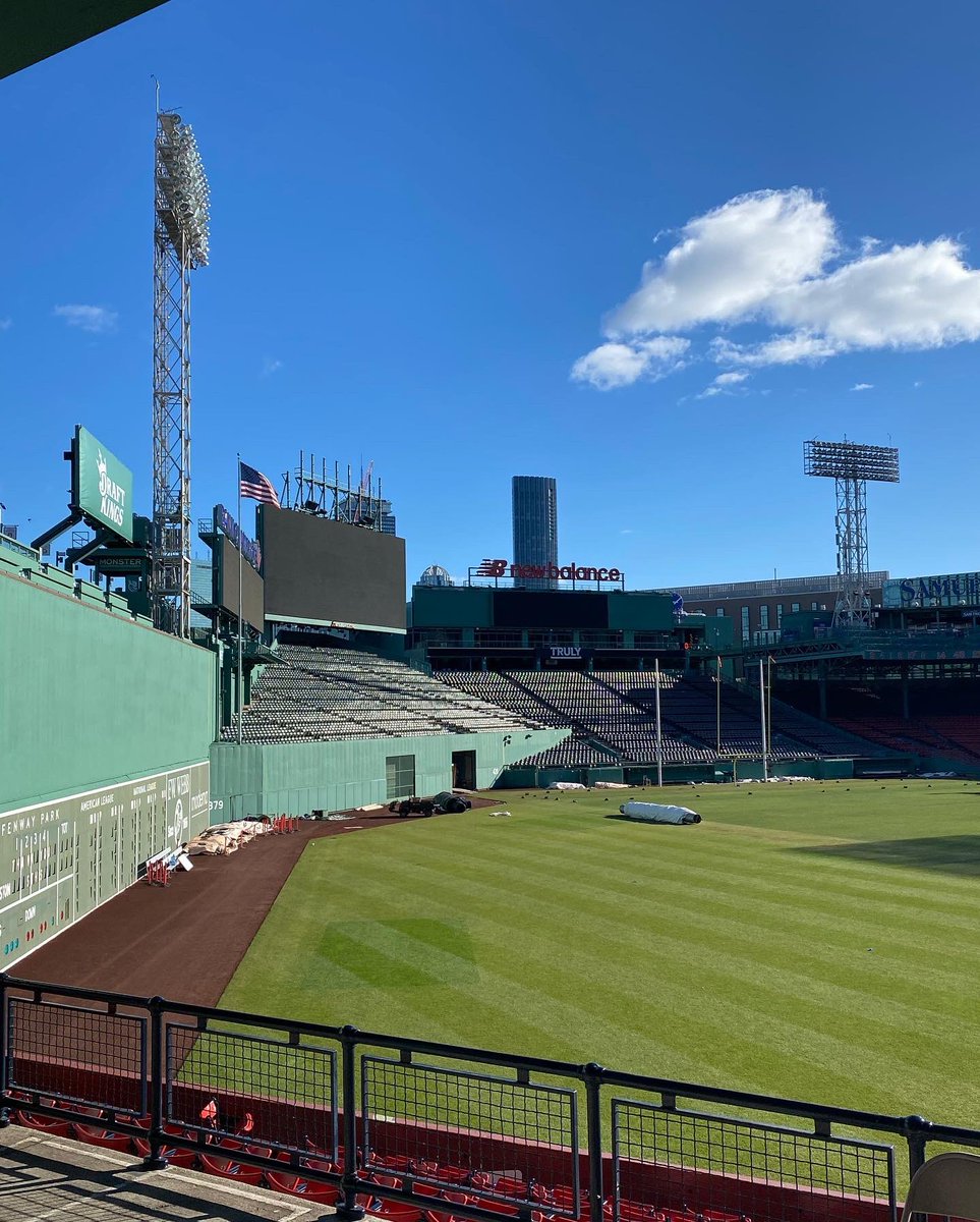 RomaniaBaseball's tweet photo. #home @RedSox ⚾️🇺🇸🇷🇴⚾️ https://t.co/3nGDnaf33a