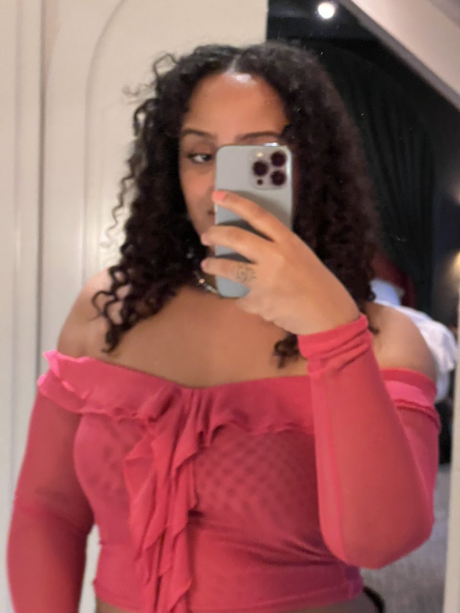 Seinabo Sey (@seinabosey) on Twitter photo  Seinabo Sey (@seinabosey) on Twitter photo