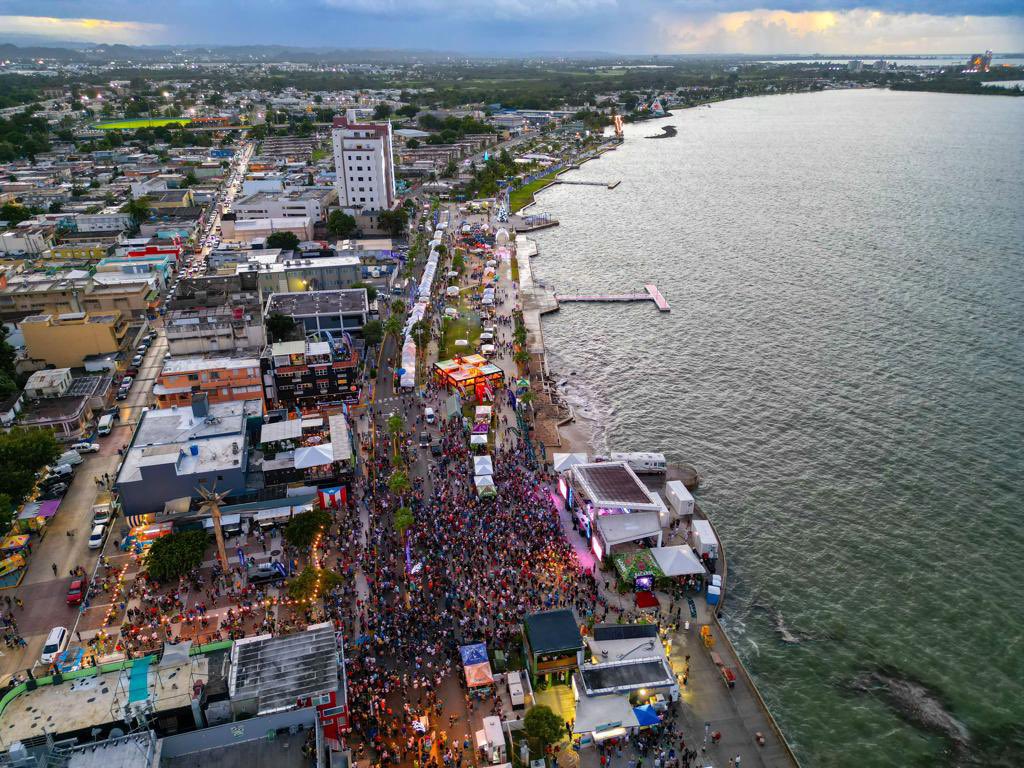 Foto publicada en Twitter del segundo día de la Feria Bacardí. en Cataño del 2022 #FeriaEnCataño2022