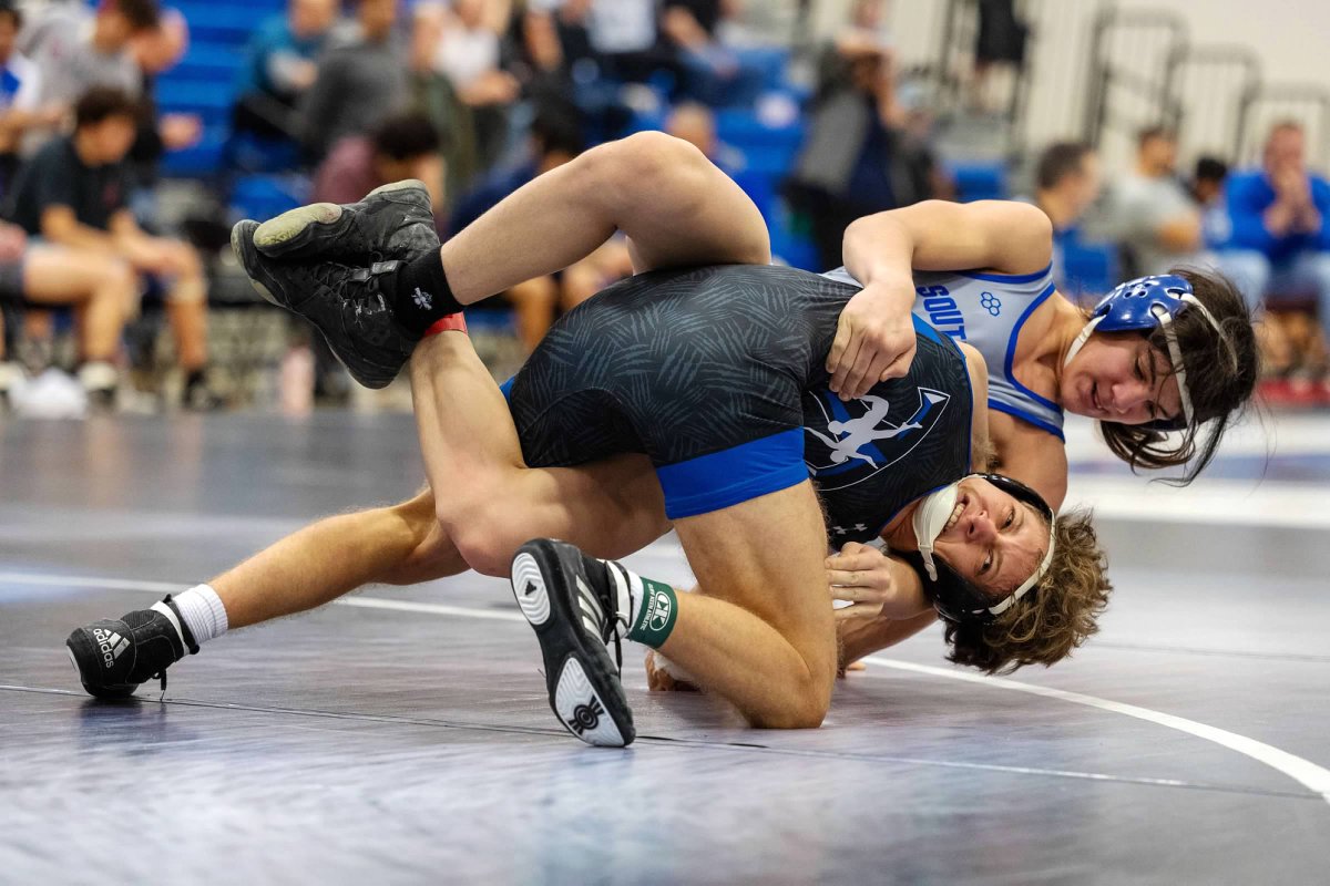 Tusky Duals 12/3/22 pictures by Dave Chaplain link.shutterfly.com/RjQJo9lyuvb