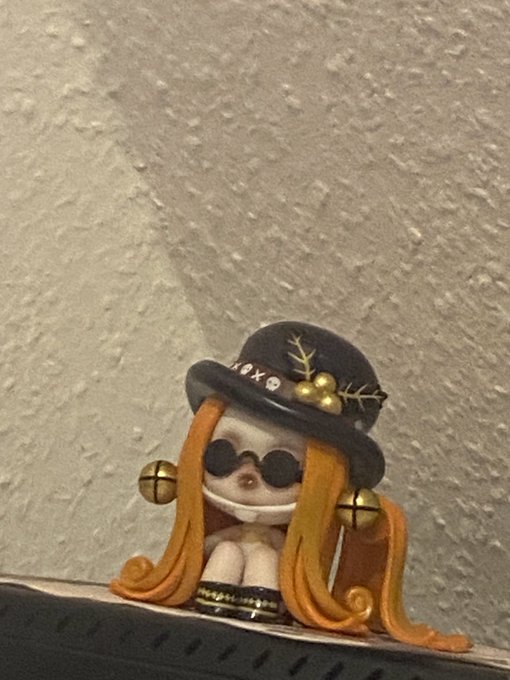Can&rsquo;t stop looking at her https://t.co/ispB1xkjvD