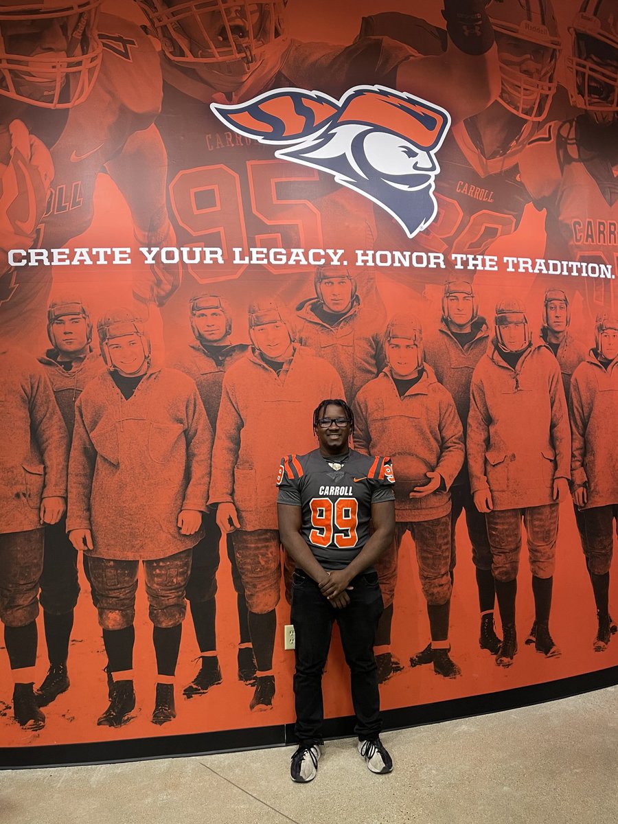 Javionk99's tweet photo. After a great visit and conversation with ⁦@CoachBuddah⁩ I’m excited to receive an offer from Carrol University! Thank you ⁦@CoachHolleyCU⁩ ⁦@CoachBenMathias⁩ ⁦for this opportunity ⁦@piofootball⁩ https://t.co/zDpZrADKa7