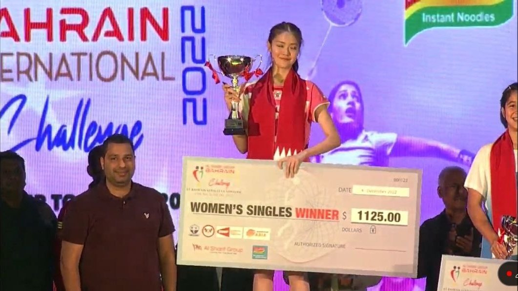 bhulukhuduktv's tweet photo. Podium Of ALSHARIF GROUP Bahrain International Challenge 2022
Women's Singles
Winner: ๐
Pitchamon OPATNIPUTH ๐น๐ญ
Runner up: ๐ฅ
Ester Nurumi Tri WARDOYO ๐ฎ๐ฉ
Congratulations All ๐๐๐
#BahrainInternationalChallenge2022
#BahrainIC2022
#BhulukhudukTV https://t.co/6A0fkkemdx