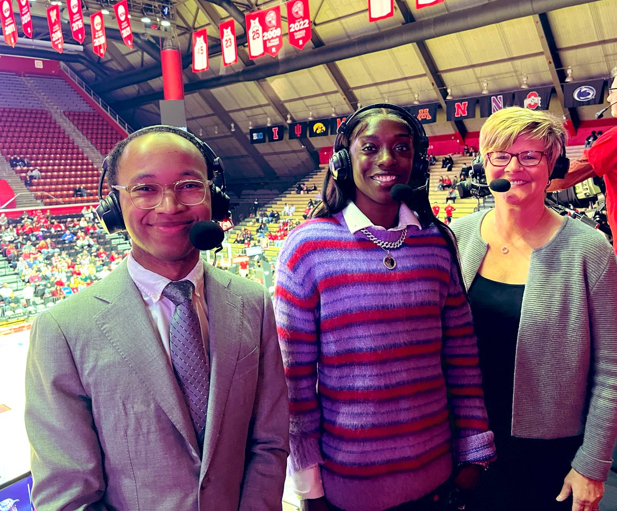 BrendaVanLengen's tweet photo. Thank you @kahleahcopper for joining @JasonRossJr1 and me on @BigTenNetwork. You honored your coach in a very special way with your words. #CVivianStringer @RutgersWBB @chicagosky https://t.co/KnU5mQEKpN