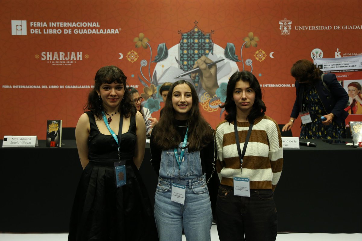 Prensa_UdeG's tweet photo. Premian en FIL a tres estudiantes mujeres en el Concurso Cartas al autor, dirigidas a Antonia Michaelis.

#FIL36➡️ https://t.co/6LzpD2Zr8A https://t.co/uTvFFCIWci