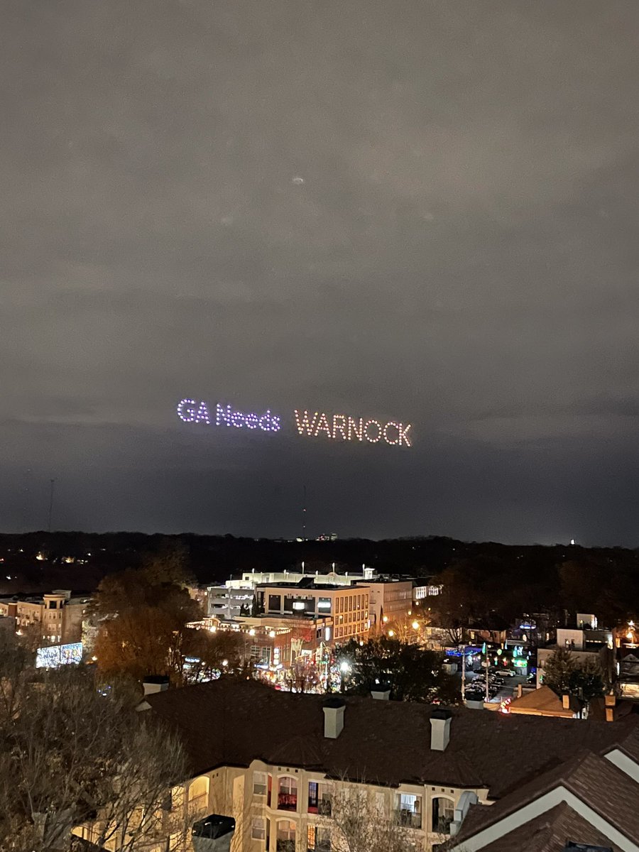 Warnock supporters put on a drone show tonight to promote the Democrat in Piedmont Park #gapol #gasen