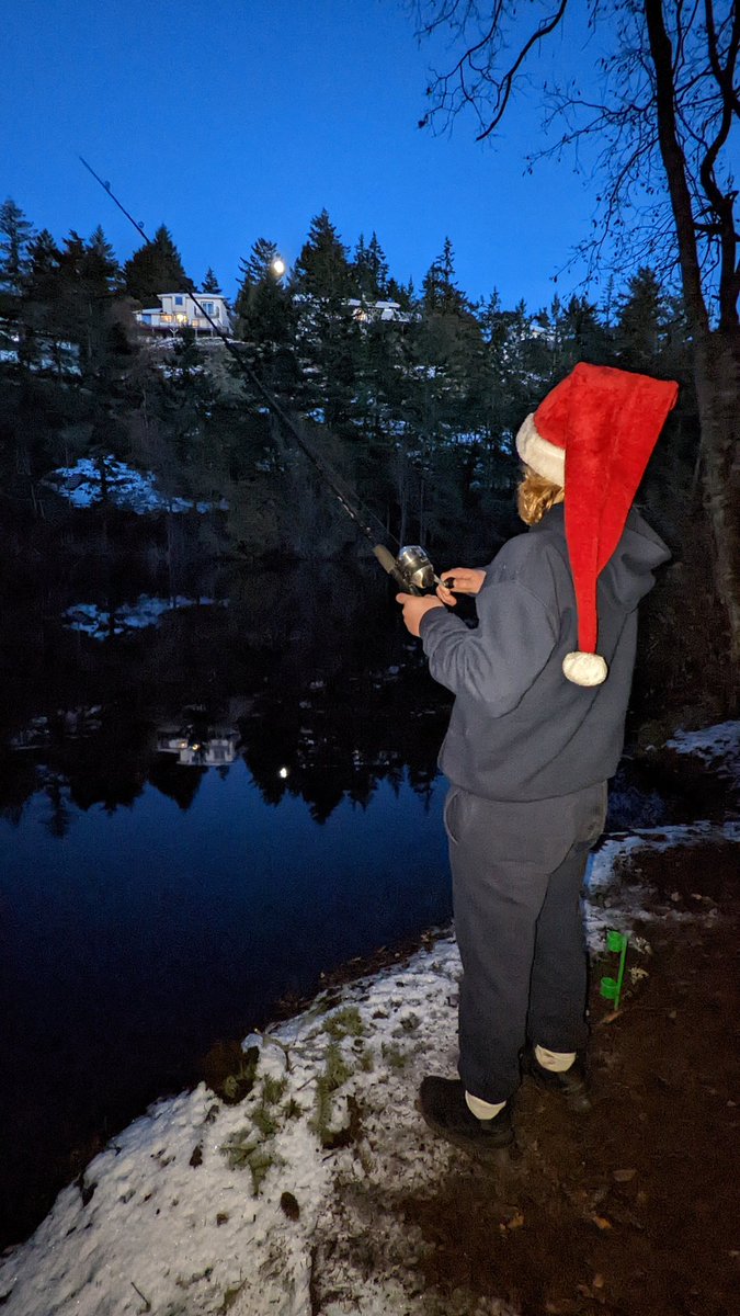 Fishing into the evening at Lookout Lake with my boy.
This is Colwood.
<a href="/WFS_Ian/">Ian Graham</a>
<a href="/cityofcolwood/">City of Colwood</a> <a href="/GordieLogan/">Gordie Logan 🇨🇦</a> 
<a href="/VillageSookeWS/">The Village Initiative</a> 
#GetOutside