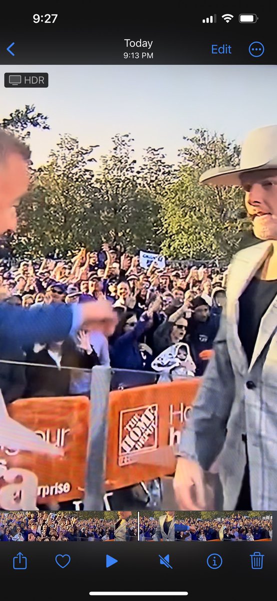 kstatevangirl's tweet photo. My BF @mitchmoss got our signs on Gameday a couple of different times! #EMAWAF #PatMcAfeeShopsAtDressbarn https://t.co/cK571p00Tk
