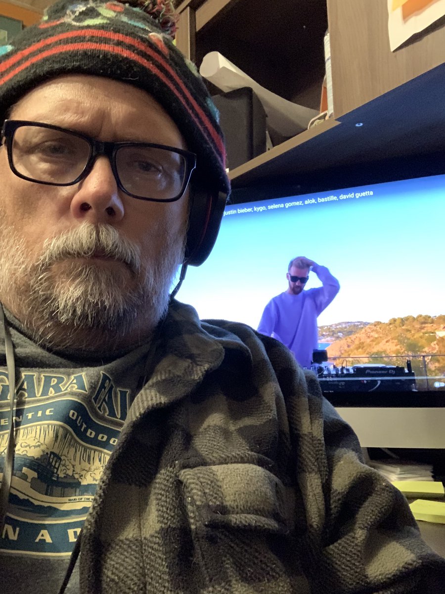 OLDUKIEDUDE's tweet photo. Just me, #Ramnor and my thoughts. ✌️ https://t.co/59jkkFwTwP