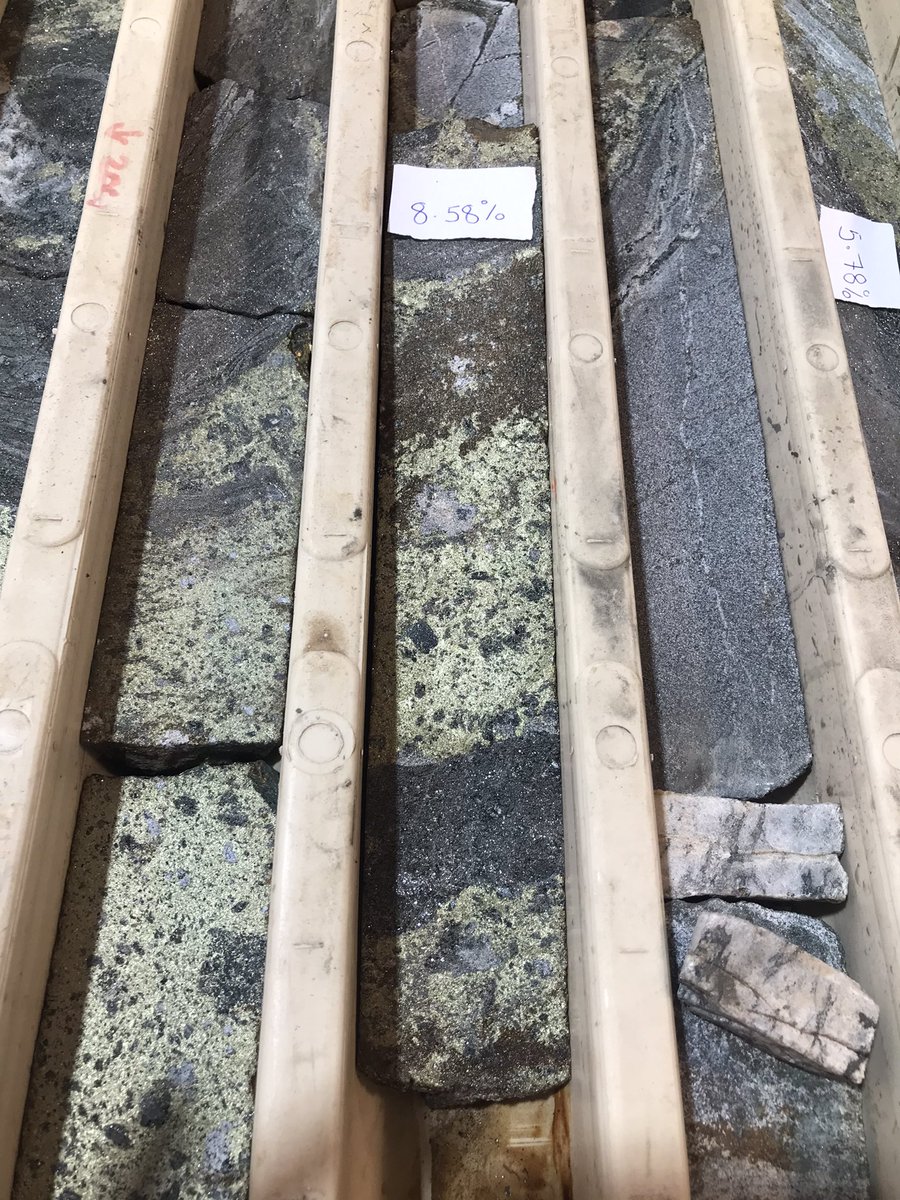 Beautiful drill core from the Eloise Cu-Au deposit - spoilt by the rocks I get to work with🤩