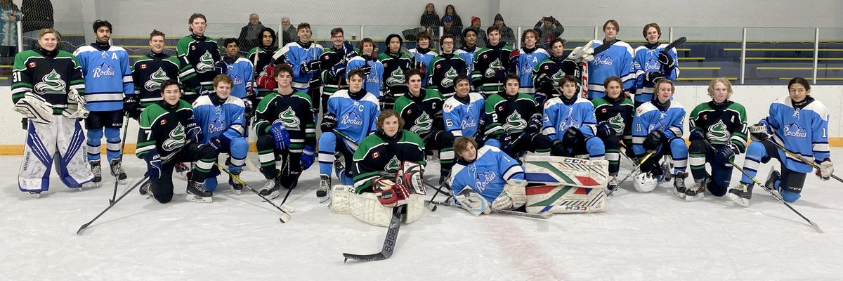 Chetwyndite's tweet photo. @SMHAHockey U18 NBC 1 Blue &amp; NBC 1 Green battled it out in Bassano this weekend, with Blue getting the upper hand in the final winning 5-4 in OT.  Great group shot of both teams! https://t.co/5xh8ZJHE18