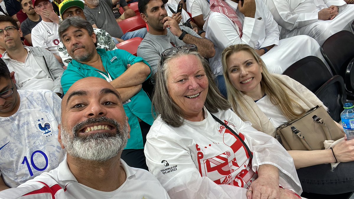 roy_kaviani's tweet photo. @killykaren wor lass Penny and I at the England game.
And I accept the man of the match award for being a great friend and husband and for being the number one Coke Zero lover in the world 😂
@NewcastleQatar #NUFC 
#FIFAWorldCup #Qatar2022 https://t.co/zd3qtgRdf8